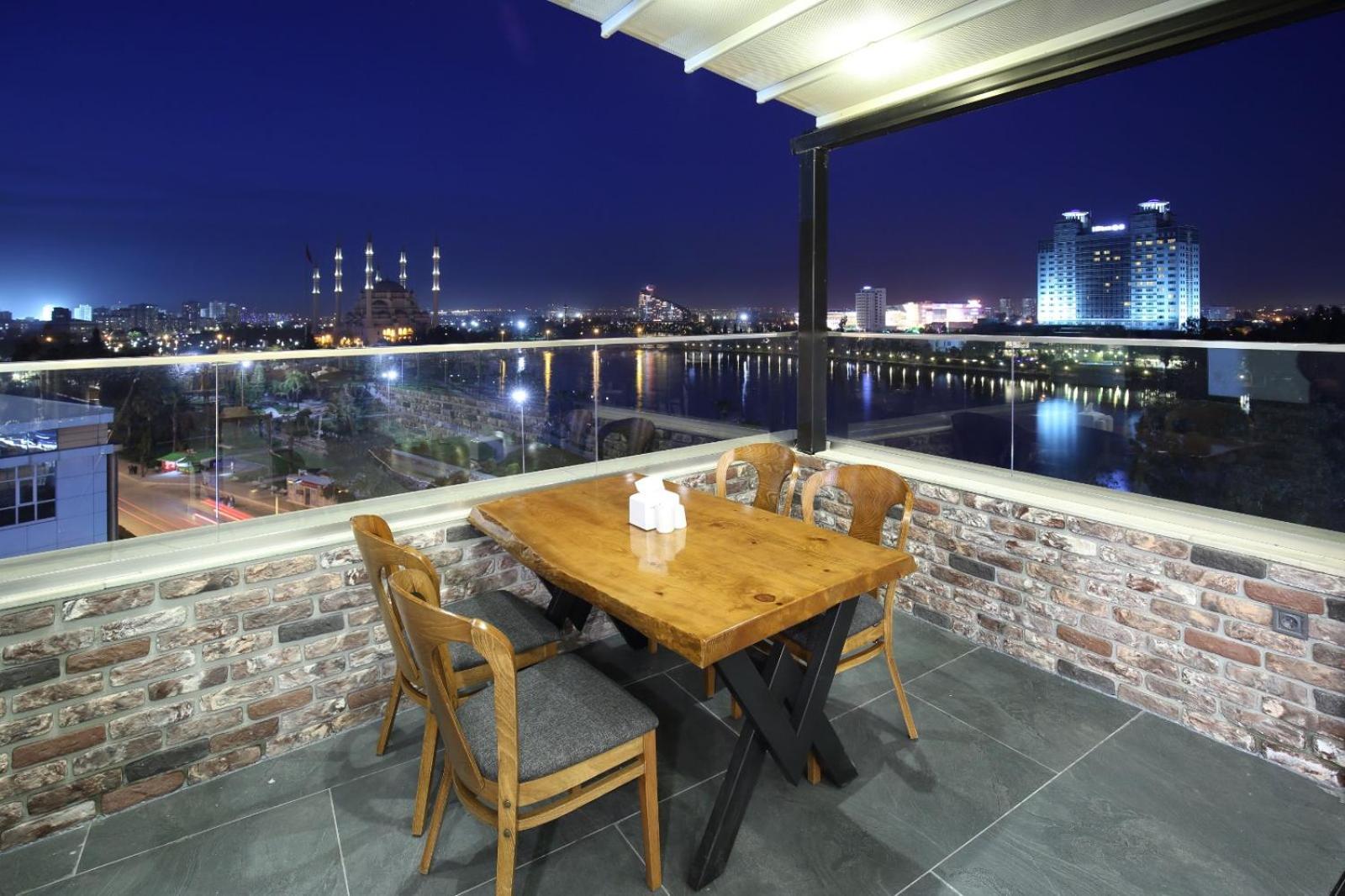 Adana Taskoeprue Hotel Exterior foto